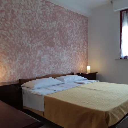 Rifugio Dei Sanniti ホテル 2*